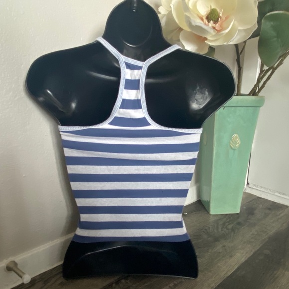 Cropped razor back - Picture 2 of 2